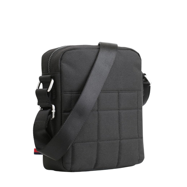 Tommy Hilfiger Quilted Crossbody Camera Bag In Black - M86946930