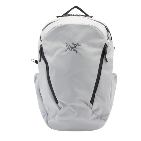 Arc'teryx Mantis 26 Backpack – 26 L Recycled Nylon Daypack in Grey