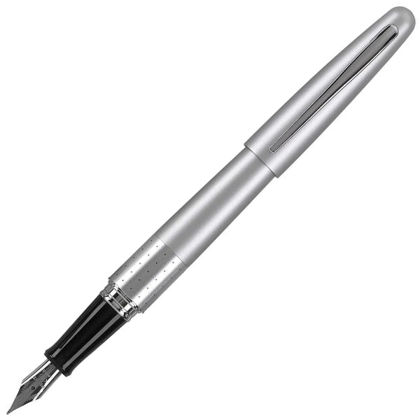 MR 01 Silver Dots – Elegant Fountain Pen