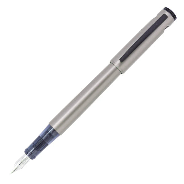 Explorer Metallic Silver – Sleek Fountain Pen